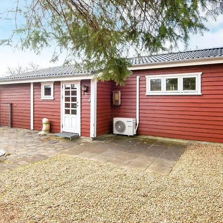 6 Person Holiday In Tarm